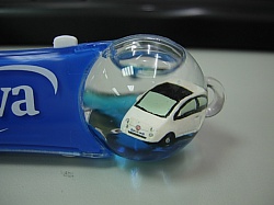 USB-флешка с плавающей фигуркой